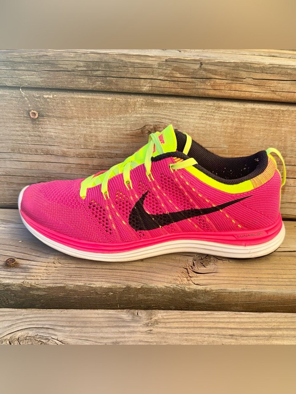 Nike Flyknit Lunar1+ Pink Flash Fireberry Volt Women’s Size 9 | 554888-606